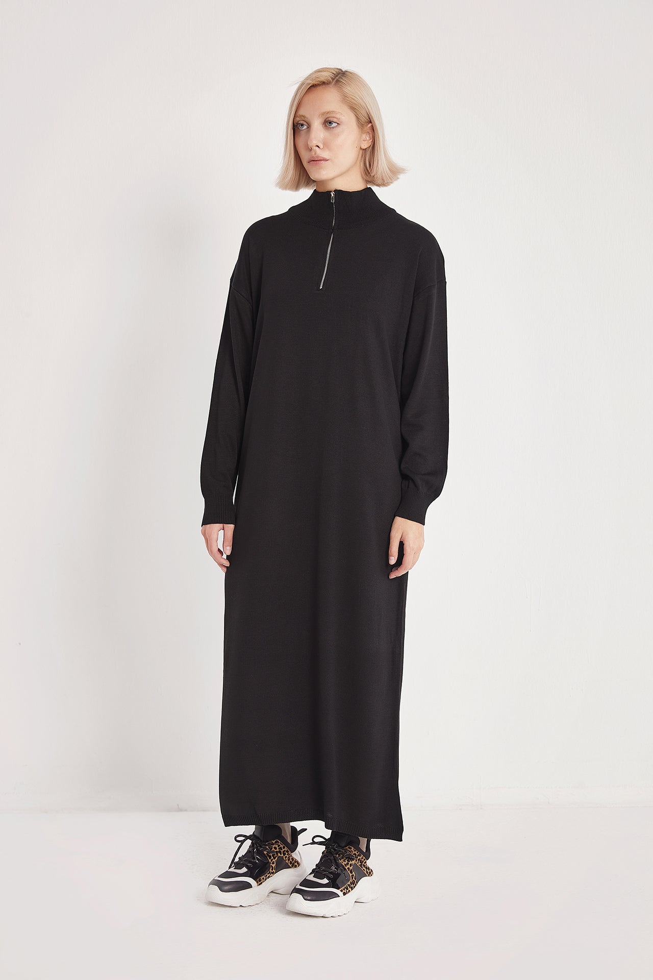 High-Neck Cotton Knit Dress with Zipper - Black – Qoza